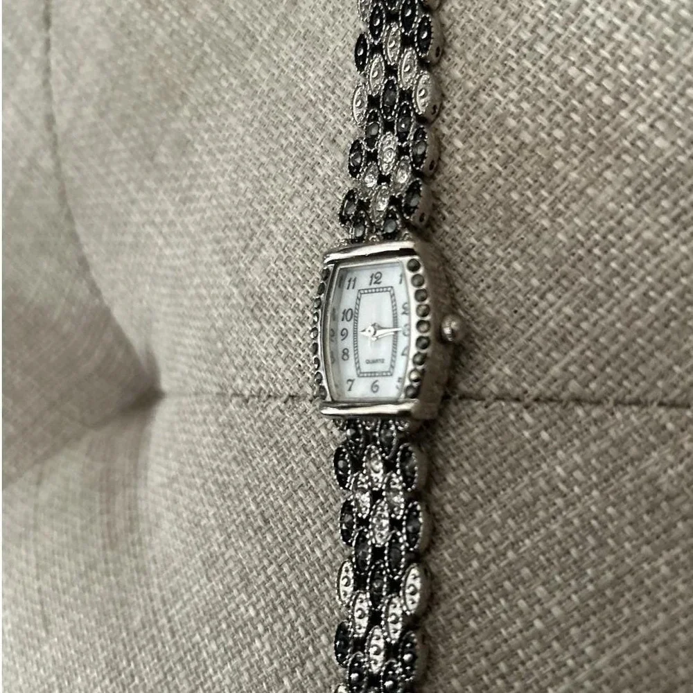 M.Z. Berger Marcasite Style Silver Tone‎ Bracelet Watch W501 OS